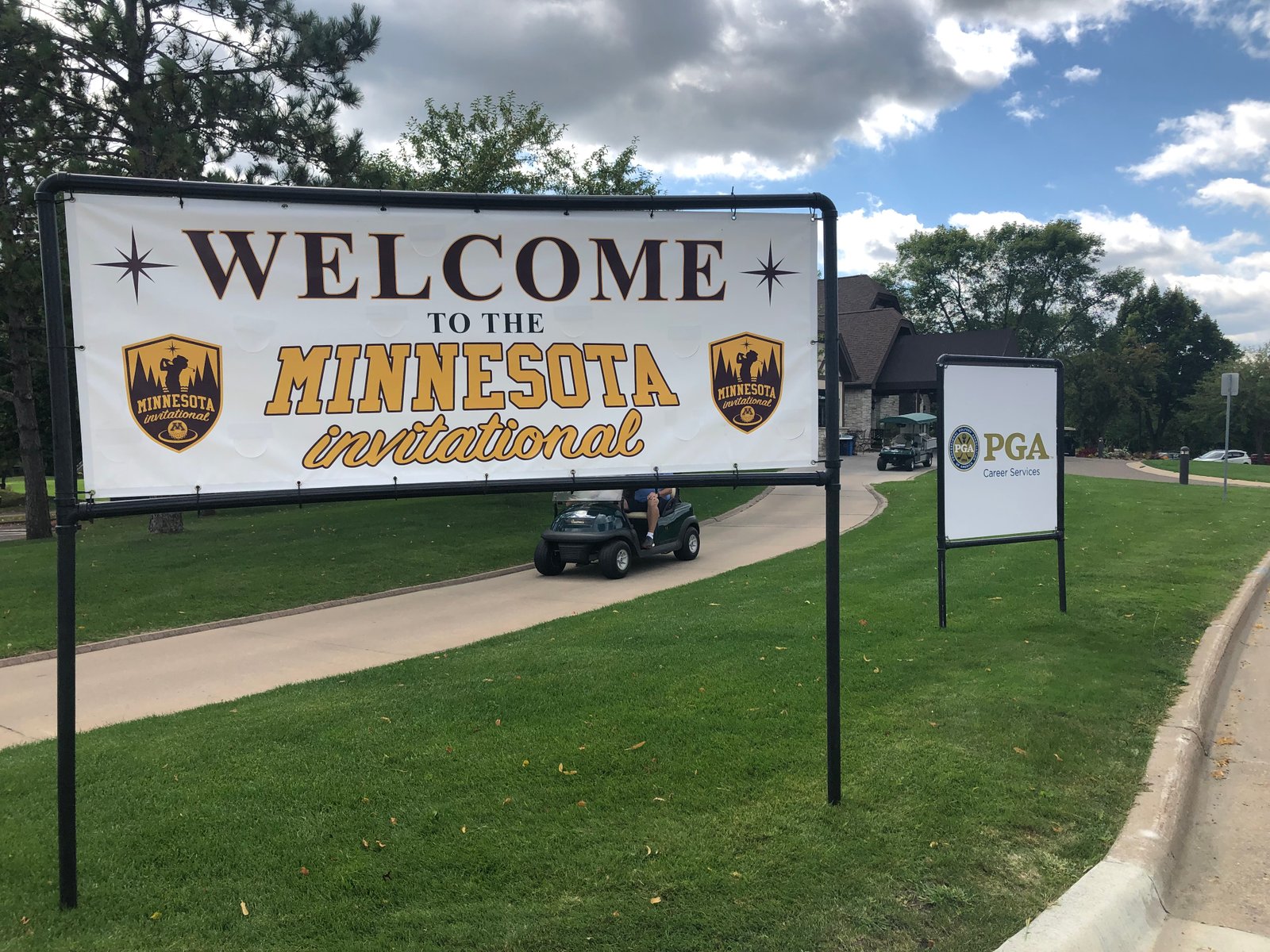 3 Advantages of Ordering From Banners MN